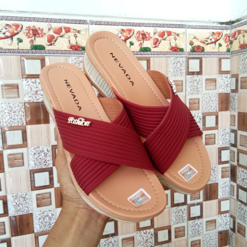 SANDAL WANITA  WEDGES  NVADA SILANG