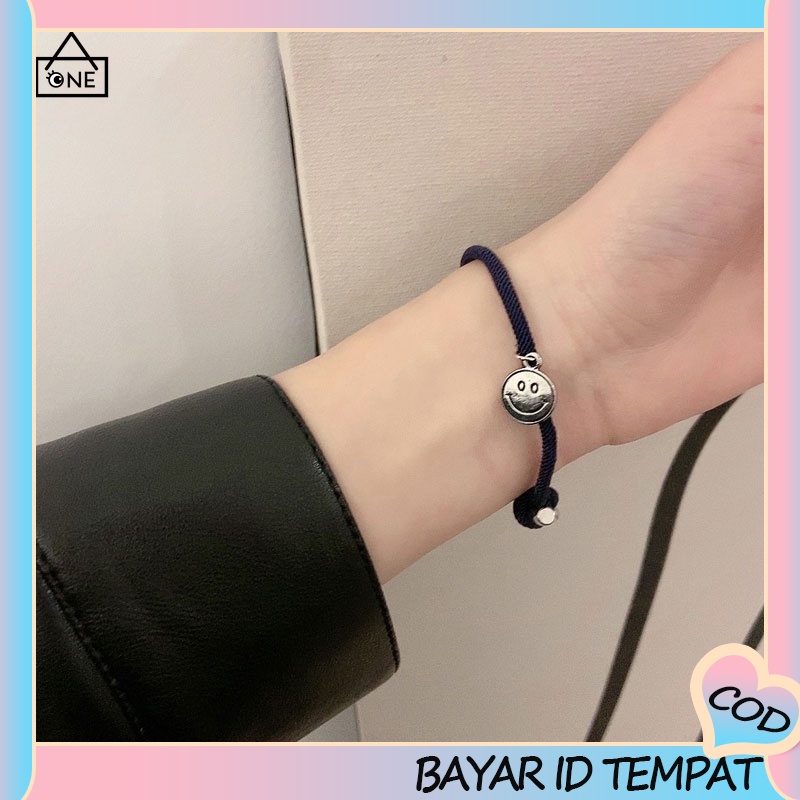 【A.one❤️COD】2 Pcs Gelang Magnet Couple Smiley Gelang Pasangan Tali Jalinan Persahabatan Cinta  Magnetik Sederhana Baru Uniseks