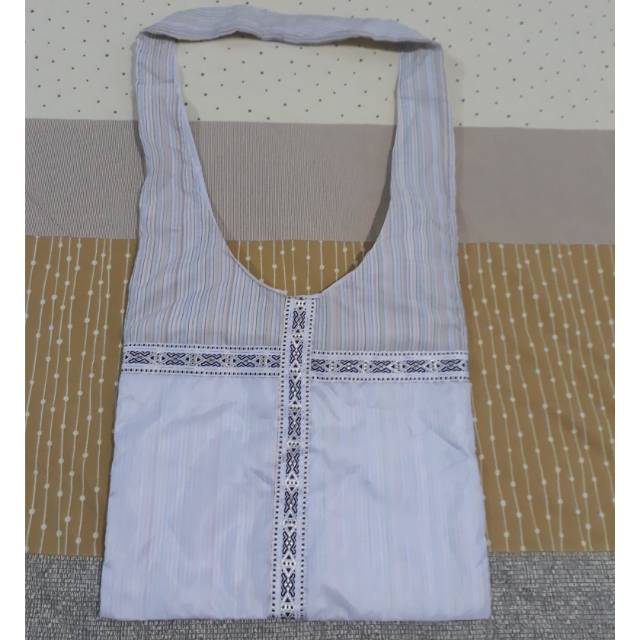 Tas selempang Bali kain putih liris liris