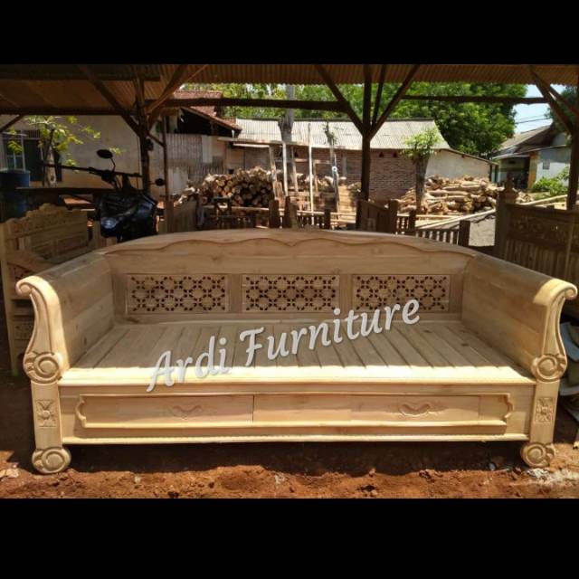 Daybed kursi kayu jati bangku panjang bale ukiran jepara