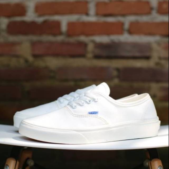vans authentic lx white