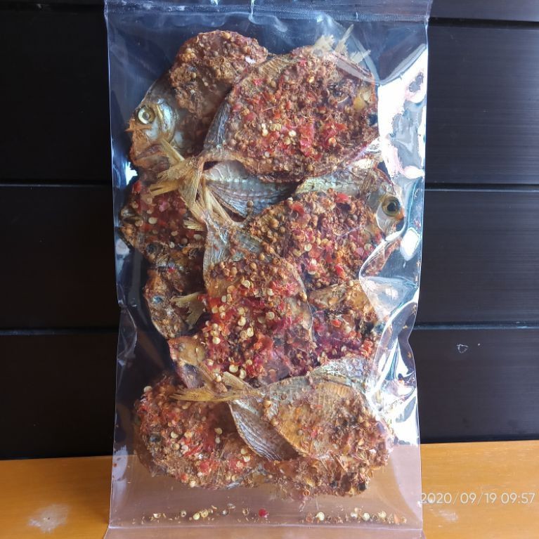 Dendeng ikan rasa pedas  100 gram asli situbondo