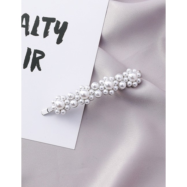 LRC Jepit Rambut Fashion White Full Artificial pearl Decorated Hair Clip F05301