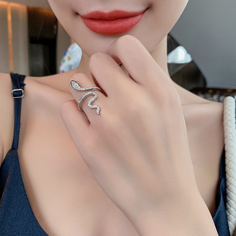 Cincin Model Terbuka Desain Serpentine Untuk Jari Telunjuk