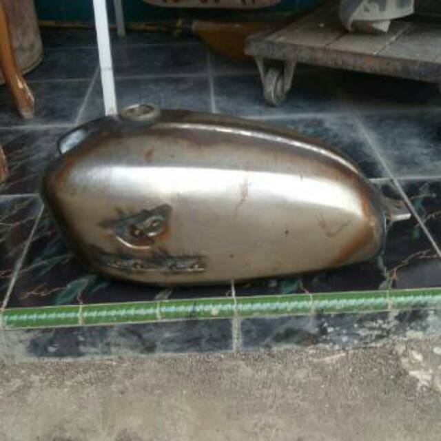 Tangki CB 100 cb gelatik astra