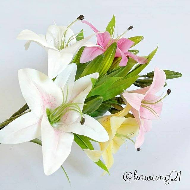 AF01 Bunga Lily Artificial Cantik Dekorasi Rumah Ruang Buket Wedding