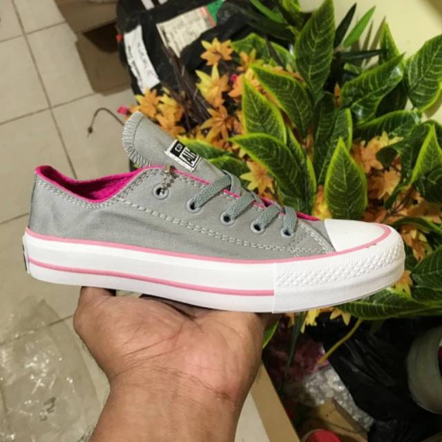 converse pink grey