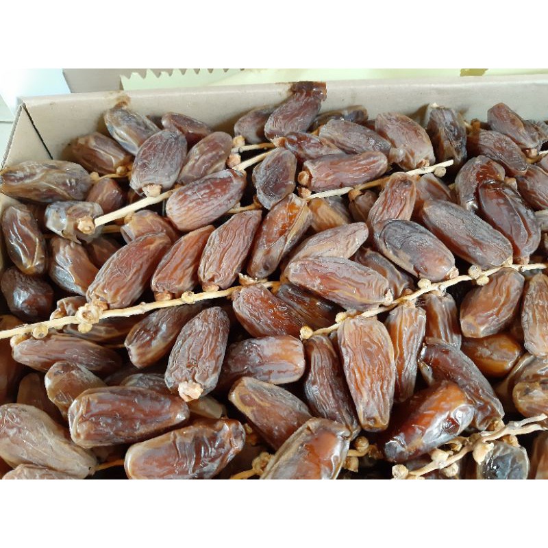 

Kurma Tunisia Tangkai 500gr