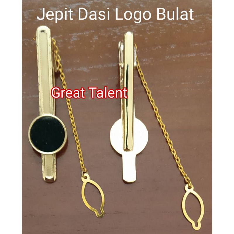 

Jepit Dasi Logo Bulat - Penjepit Dasi Model Logo Bulat - Aksesoris Pakaian Pria - 1 pcs