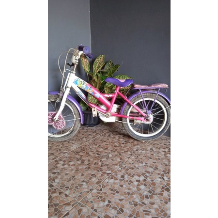 Sepeda Anak Perempuan Wimcycle Preloved 16"