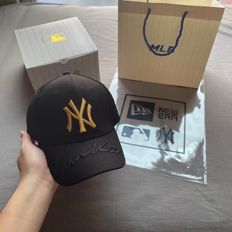 MLB Cap Yankees front font