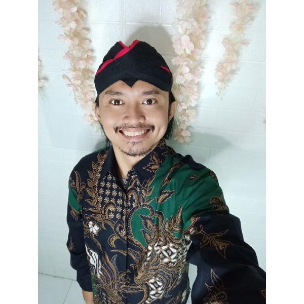 SETYO LUHUR HIJAU RAHAYU KEMEJA BAJU BATIK PRIA SOLO LENGAN PANJANG FULL FURING KATUN HALUS PEKSI TARUNG AJI LUWUNG AYAM CEMORO PARIKESIT SAWUNG SAE PERMATA BIRU NATAWANGSA ELZRA KRISHNA GUNTURAJI ELANG MANGKUBUMI PAKIS AJI TIRTO UTOMO TRUNTUM SOGAN