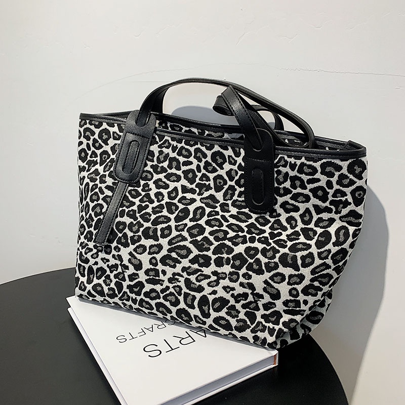 (2Pc Bisa 1Kg)GTBI998877079 New arrival  !!! Tas Tote Bag  Wanita Import