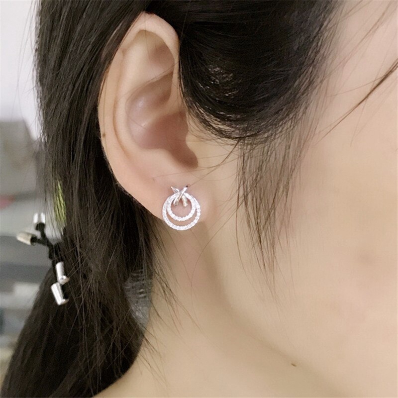 Anting Stud Cubic Zirconia Bentuk Lingkaran Warna Silver Putih Untuk Wanita