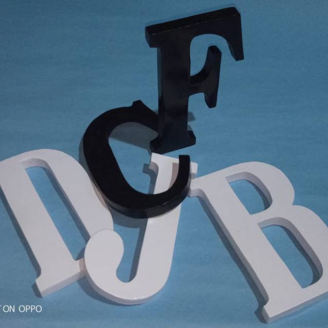 Huruf Timbul Kayu/Multiplexs/Plywood ukuran tinggi 15cm warna