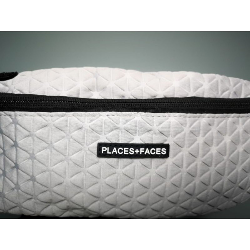 Places + Faces Waist Bag Slim Black and Light Grey