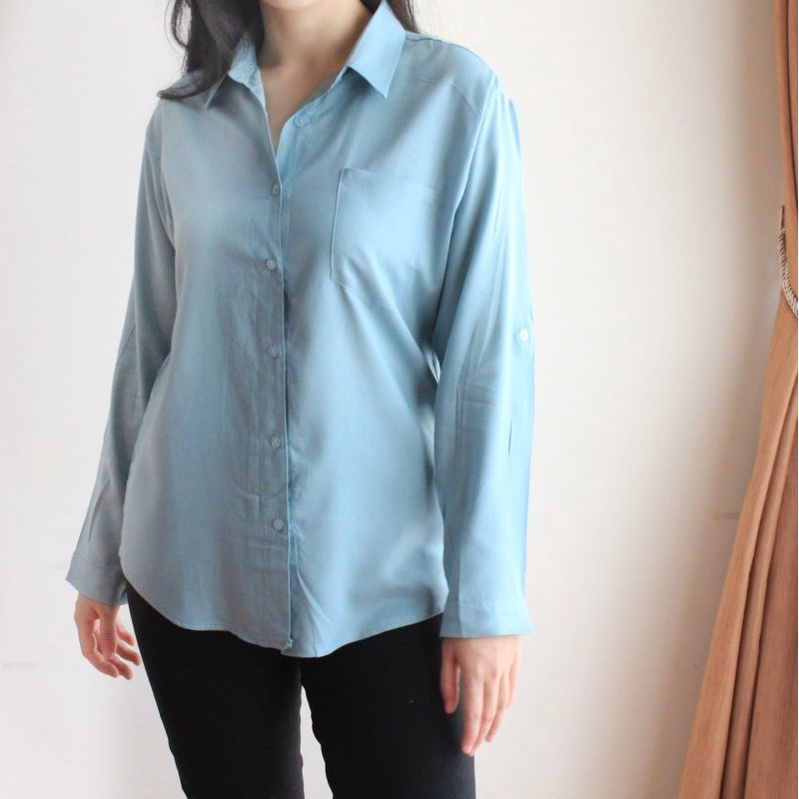 Kemeja Polos Wanita Sage Green / Kemeja Lengan Panjang Hijau Pucat