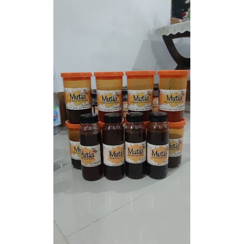 

MUTIA Madu kelulut dan Madu lebah