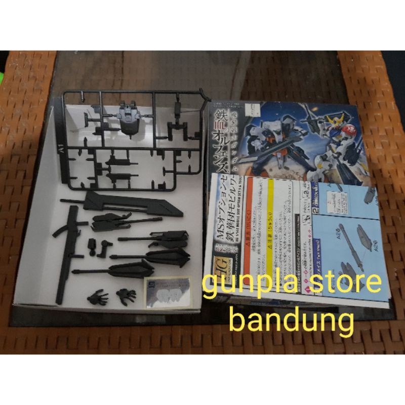 Original Made In Japan HG 1/144 MS mobile suit option set 5 & tekkadan mobile worker gund4m barbatos