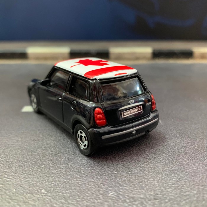 Tomica Mini Cooper Selection - Canada - Base Besi - Made in China