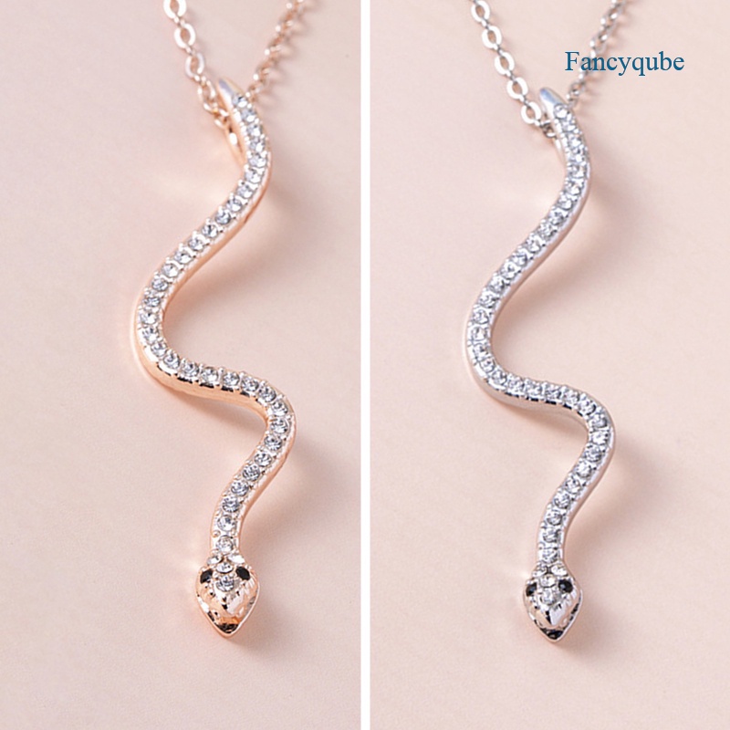 Fancyqube Kalung Rantai Liontin Bentuk Ular Aksen Zircon Warna Pelangi Untuk Perhiasan Wanita