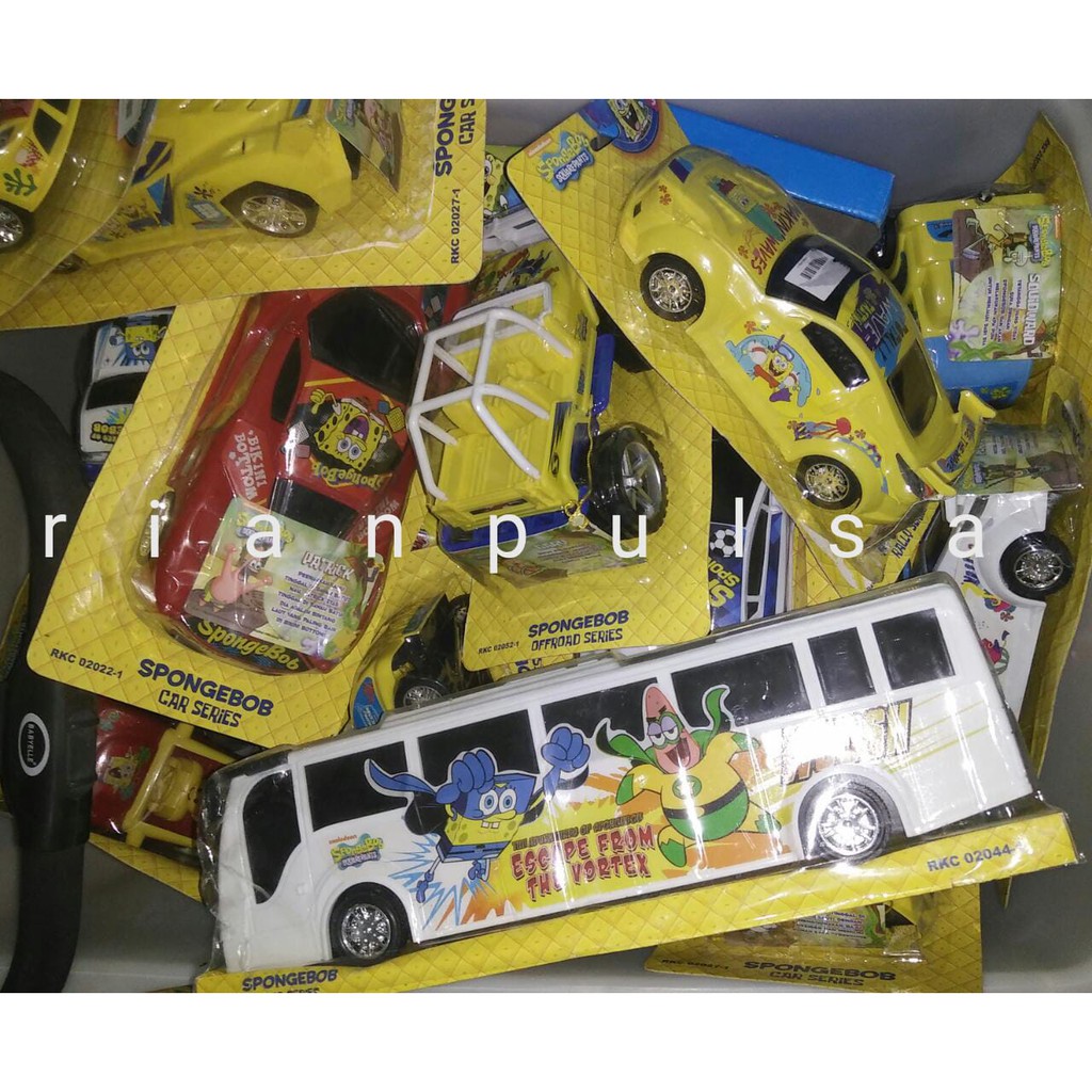 Mainan Anak balita Mobil Mobilan Xenia Avanza Dorong Tarik Plastik Spong Bob Series car Bis Sempoa