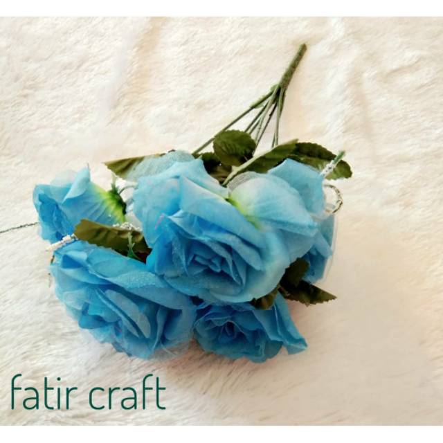 Bunga mawar artificial (biru)