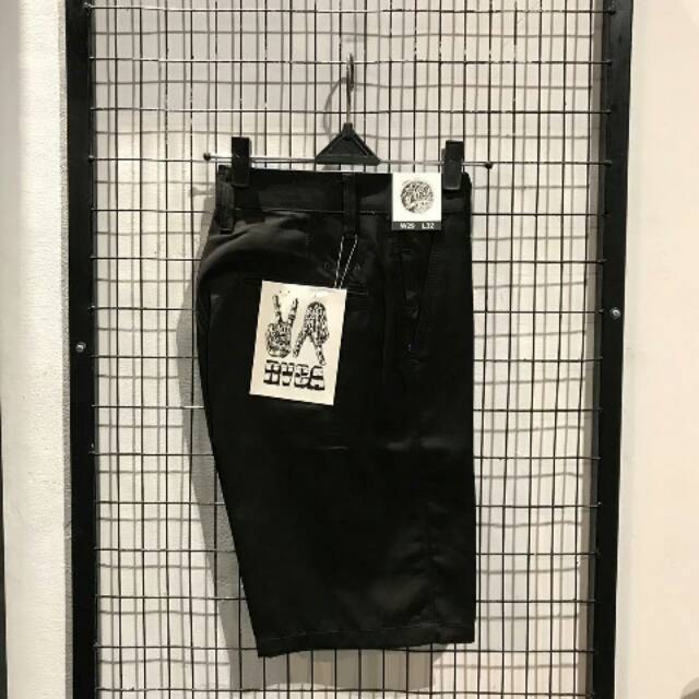 Celana Pendek RVCA - 001