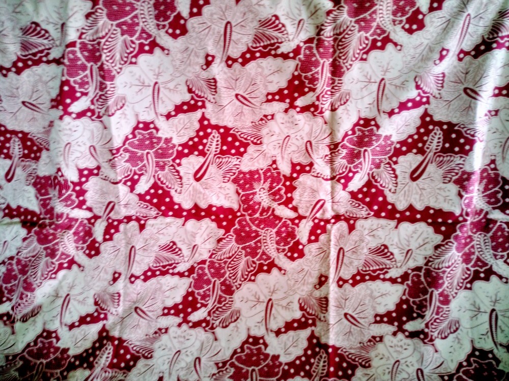 Kain Katun Batik Solo Premium Red Berry & Cream