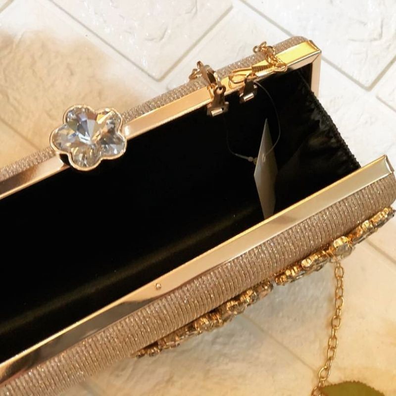 Tas Pesta Alessandra Embellished Crystal Box Clutch