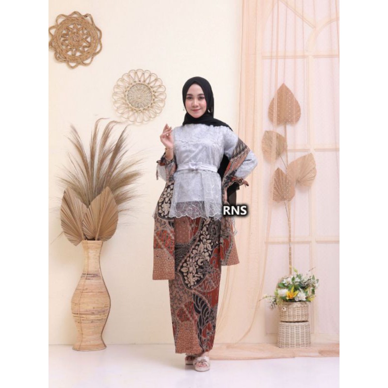 SET KEBAYA BROKAT KEBAYA KONDANGAN KEBAYA LAMARAN SET BROKAT PINGUIN