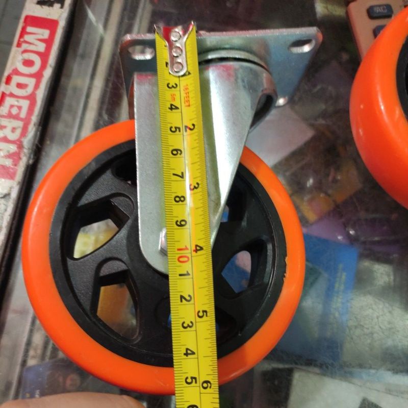 roda orange 5in hidup (mutar) harga 1pc/roda pvc nilon 5&quot; orange hidup(harga satuan)