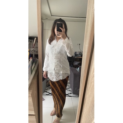 Kebaya Putih / Kebaya Merah / Kebaya Encim Bordir / Kebaya Tangan Panjang