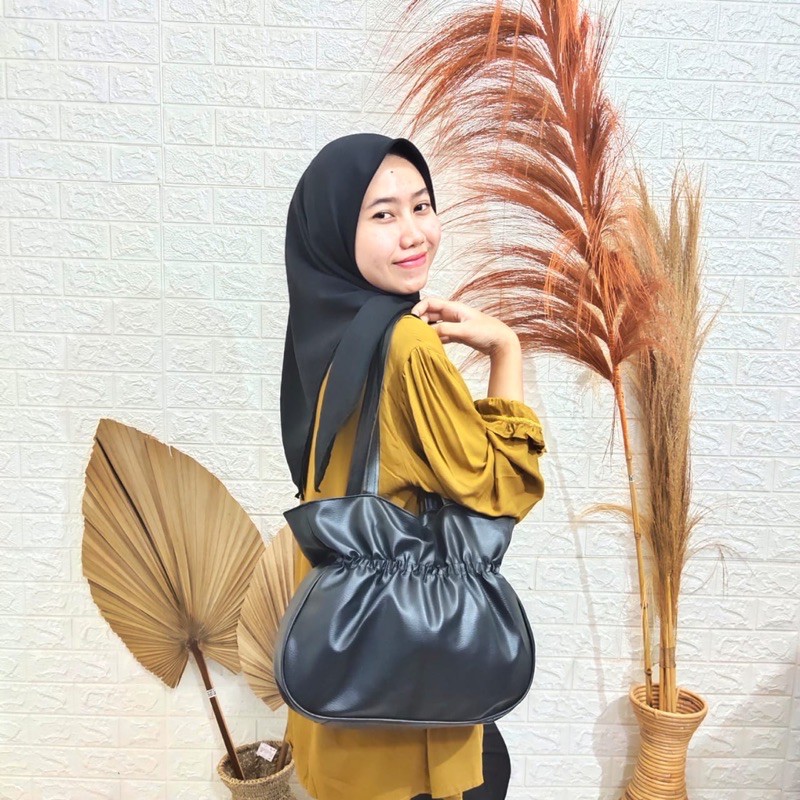 (READYSTOCK) SHAVI TOTEBAG/SHOPPER BAG