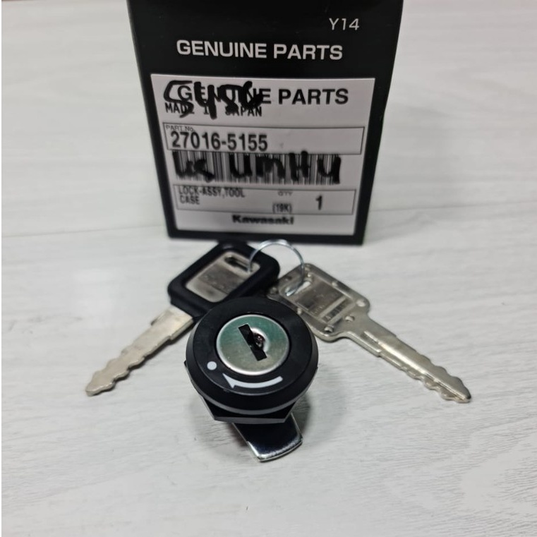 (NINJA R) GENUINE PART - KUNCI AKI - TOOLBOX - LOCK ASSY TOOL 27016-5155