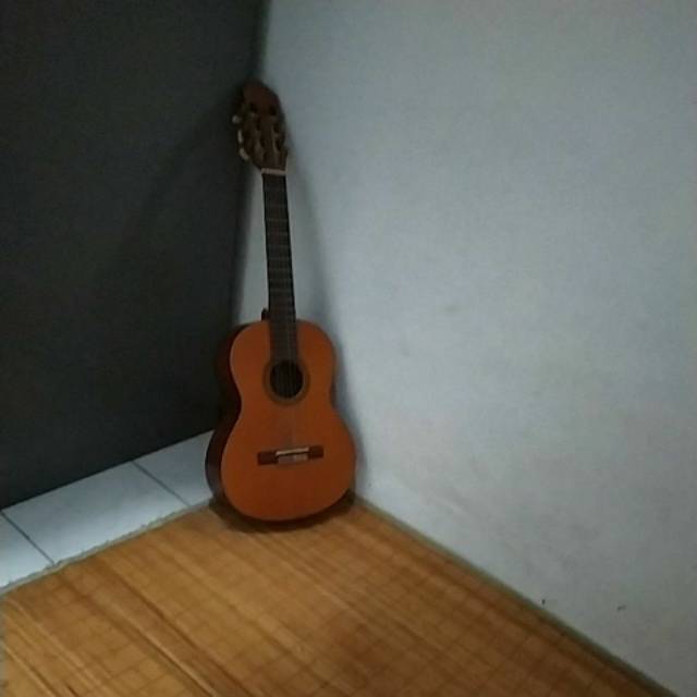 Gitar nilon yamaha