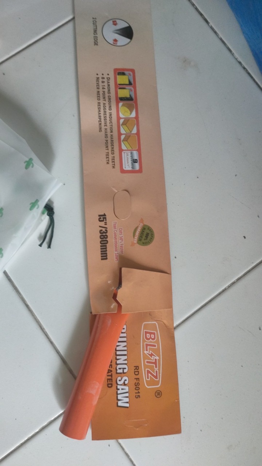 Gergaji Tangan Lengkung Dahan Kopi Blitz Gagang Pipa 15 Inch