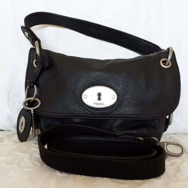 Fossil Maddox convertible hitam