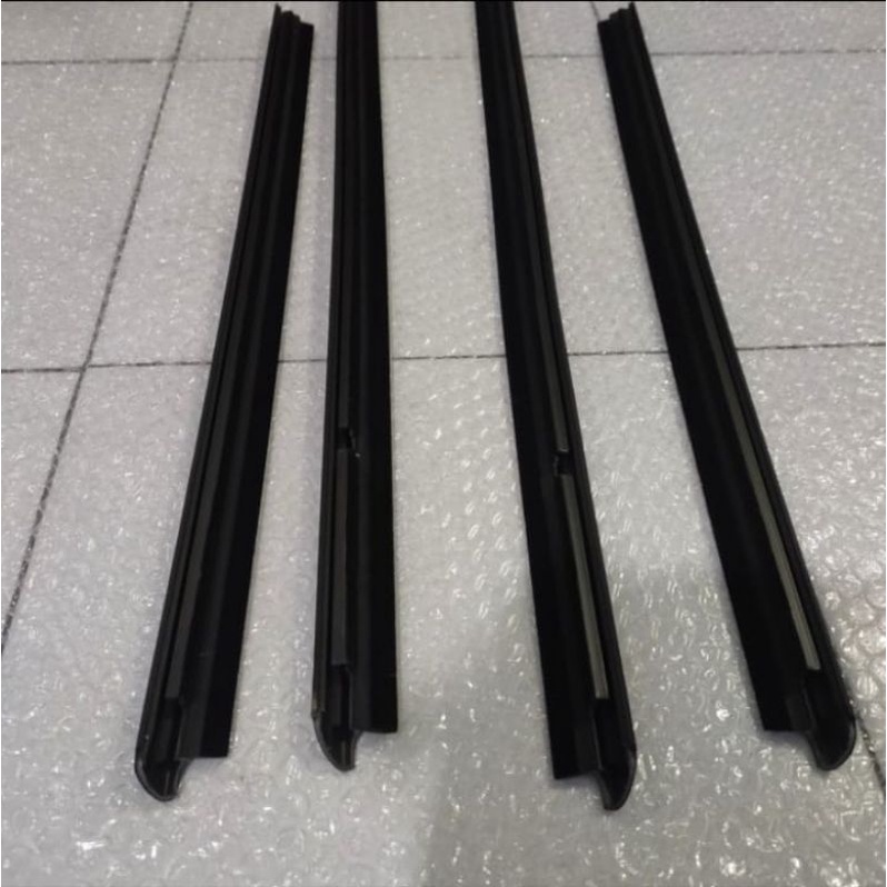 pelipit karet list kaca luar calya sigra set