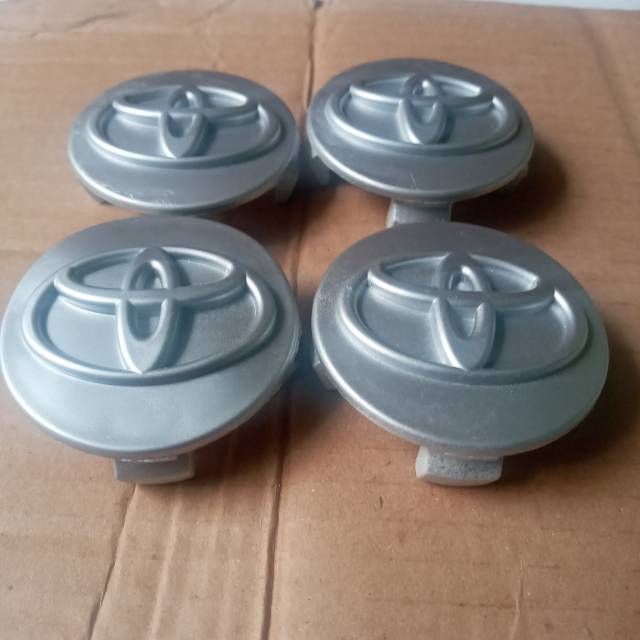 Dop Roda INNOVA LAMA 2004 SAMPAI 2015 harga satuan atau per pcs