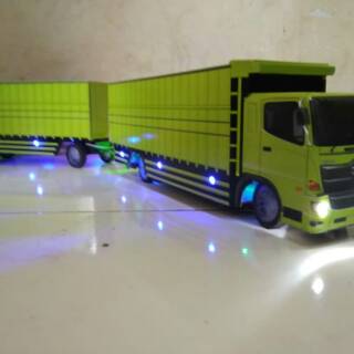 Miniatur truk  hino 500 gandeng  remot  control variasi lampu 