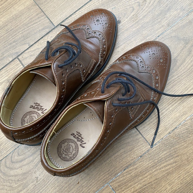 Preloved Wingtip Leather Shoes Txture size 42
