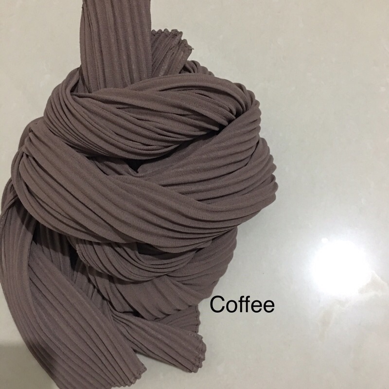 [TANPA GARIS TENGAH] FULL PLISKET PASHMINA pashmina plisket ceruty babydoll pasmina plisket-Coffee