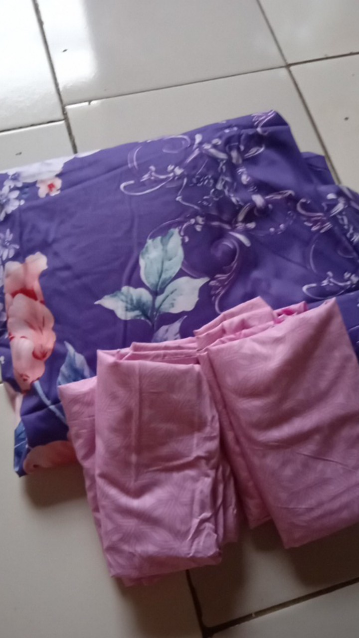 Sprei Aloha Uk. King (180x200)cm & Uk. Queen (160x200)cm Motif Bunga Nuansa Orange Ungu