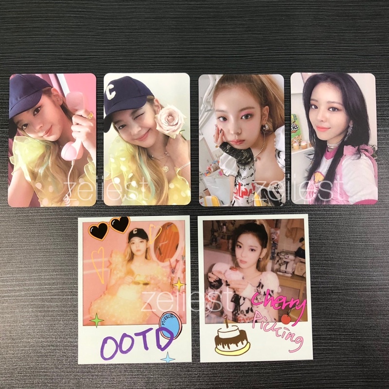 ITZY CRAZY IN LOVE ALBUM UNSEALED & PHOTOCARD