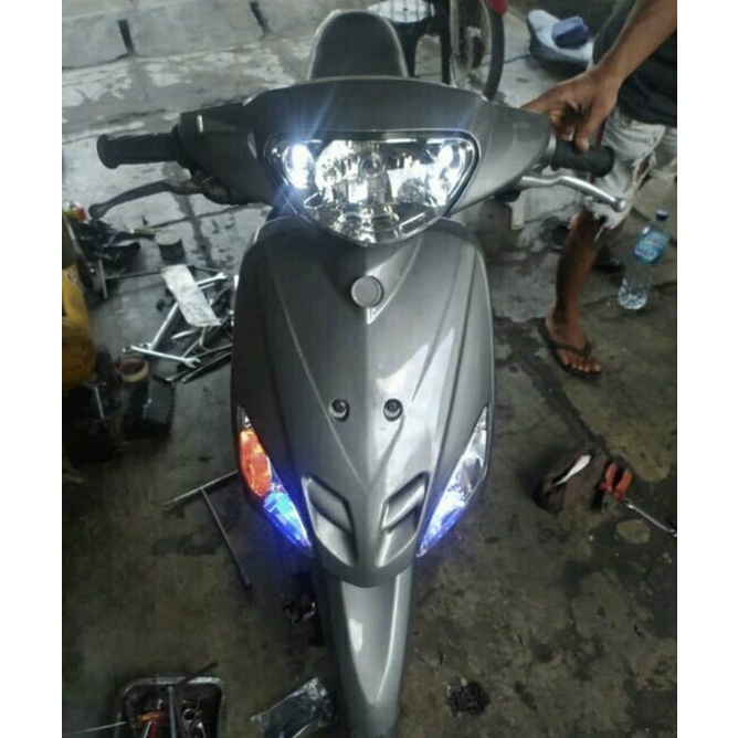 REFLEKTOR LAMPU DEPAN DAN SEIN MIO SPORTY 1 SET KOMPLIT MODEL 2 MATA MODIFIKASI THAILAND / TERMURAH LAMPU DEPAN DAN SEN MIO SPORTY KOMPLIT MODEL THAILAND