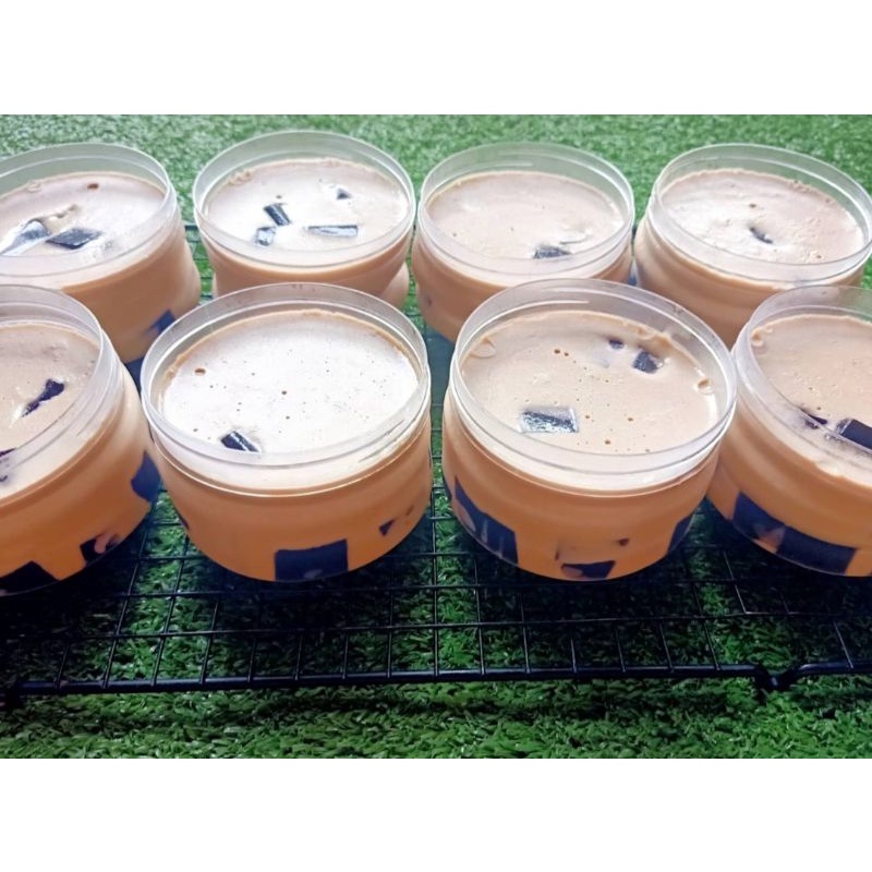 

Puding Cincau Capucino / I box isi 8 cup/vla Vanila