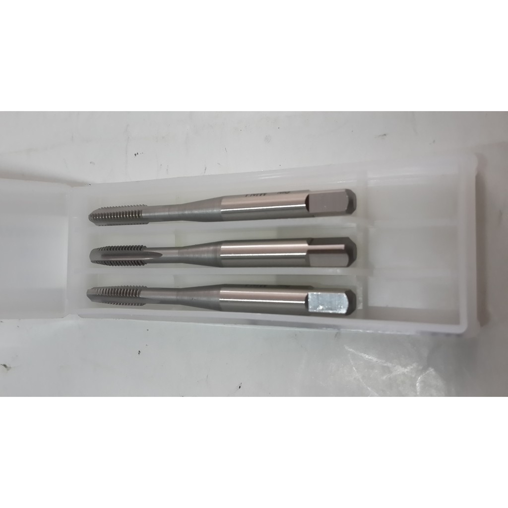 Hand Tap Yamawa 4 x 0,7mm (3pcs)