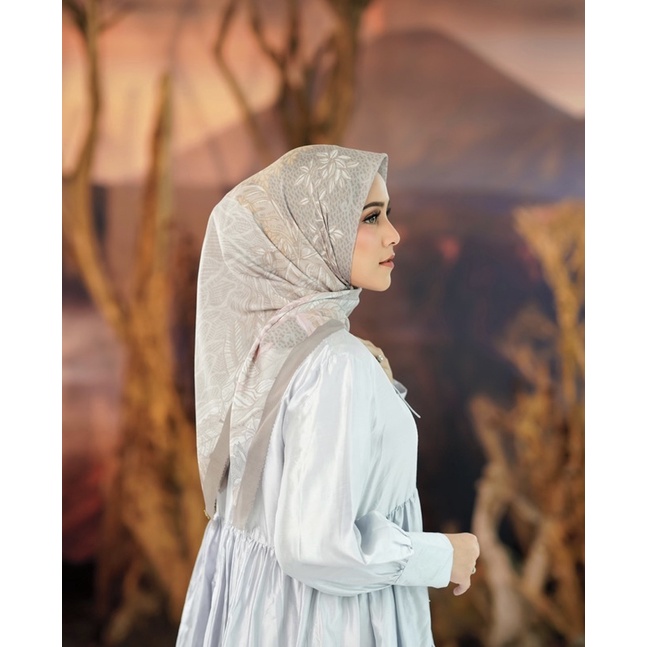 Buttonscarves Nusantara Voal Square - Mountain