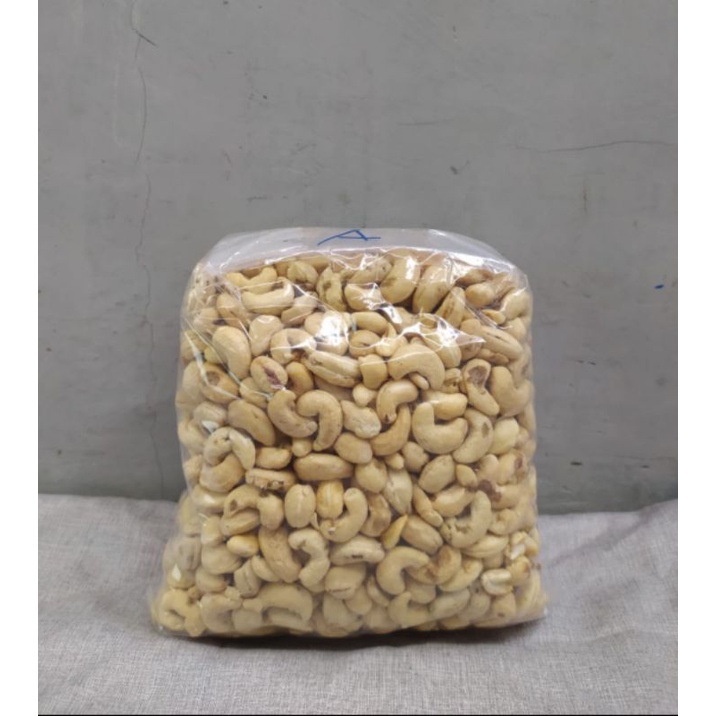 

kacang mete/mede mentah kurleb 1kg murah best seller